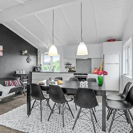 Vakantiehuis Cozy In With Wifi *